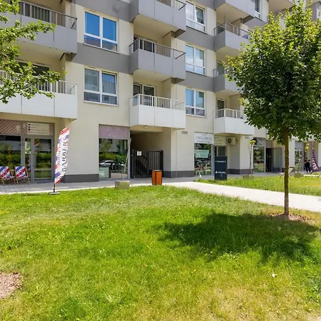 Elegant Apartments With Balcony & Parking Warsaw By Noclegi Renters Exterior photo