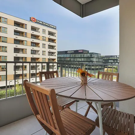 Elegant Apartments With Balcony & Parking Warsaw By Noclegi Renters Exterior foto