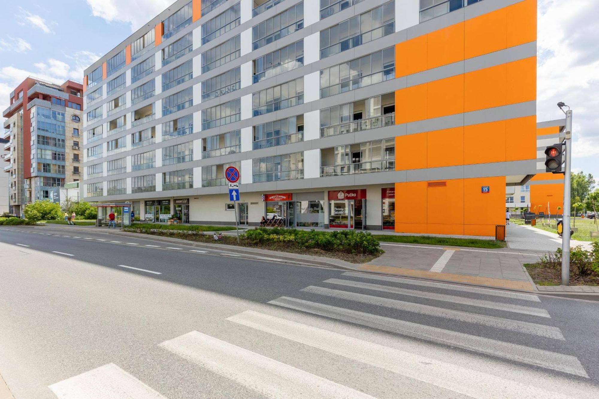 Elegant With Balcony & Parking By Renters Апартаменти Варшава